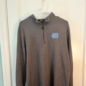 Medium gently used mens UNC quarter zip
